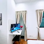 The Luxe Infinitum Suite At Kl City